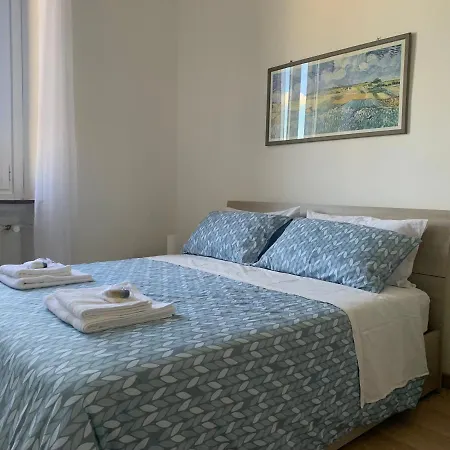 Apartamento Small Terrace Flat - Fast Wifi- Netflix - Corvetto Metro Stop At 50 Mt - 15 Minutes To Duomo Center