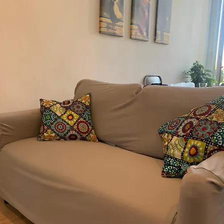 Apartamento Small Terrace Flat - Fast Wifi- Netflix - Corvetto Metro Stop At 50 Mt - 15 Minutes To Duomo Center Milão