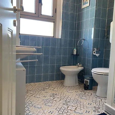Apartamento Small Terrace Flat - Fast Wifi- Netflix - Corvetto Metro Stop At 50 Mt - 15 Minutes To Duomo Center *