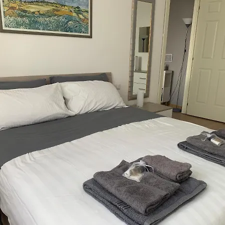 Apartamento Small Terrace Flat - Fast Wifi- Netflix - Corvetto Metro Stop At 50 Mt - 15 Minutes To Duomo Center Milão