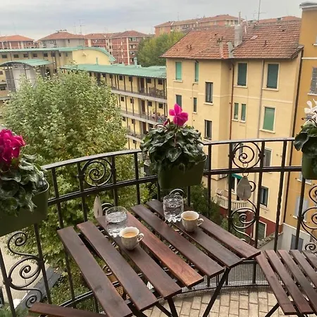 Apartamento Small Terrace Flat - Fast Wifi- Netflix - Corvetto Metro Stop At 50 Mt - 15 Minutes To Duomo Center Milão
